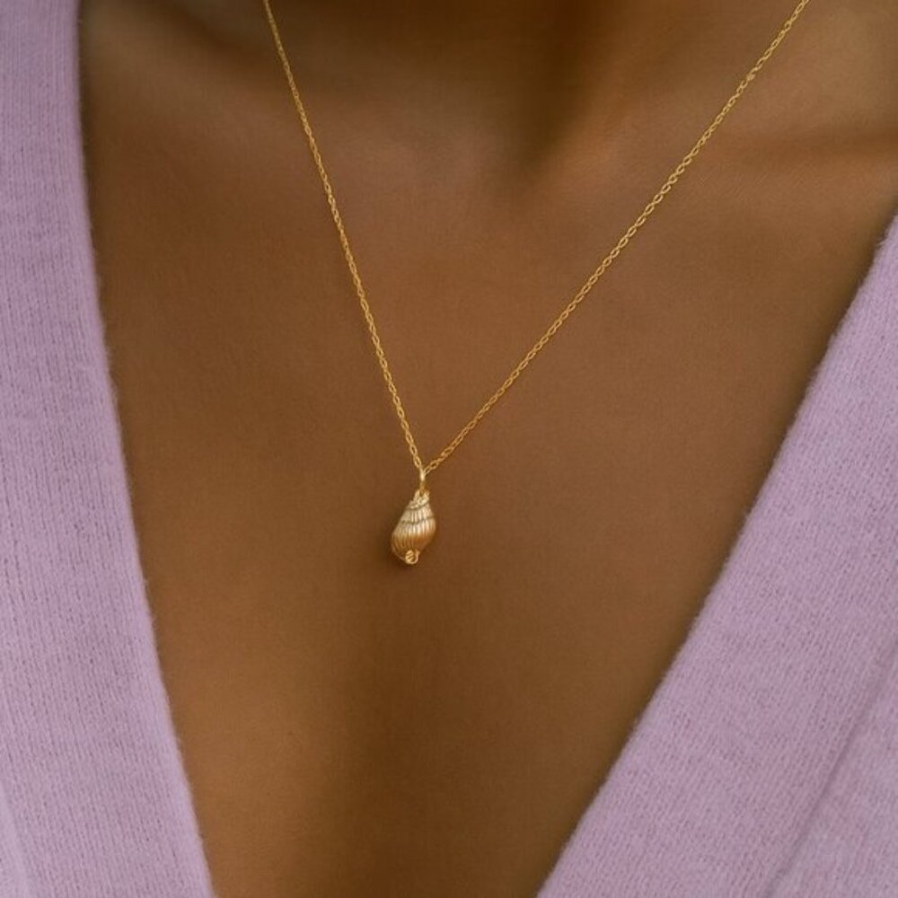 "Fiji" She sells sea shells 🐚 necklace
